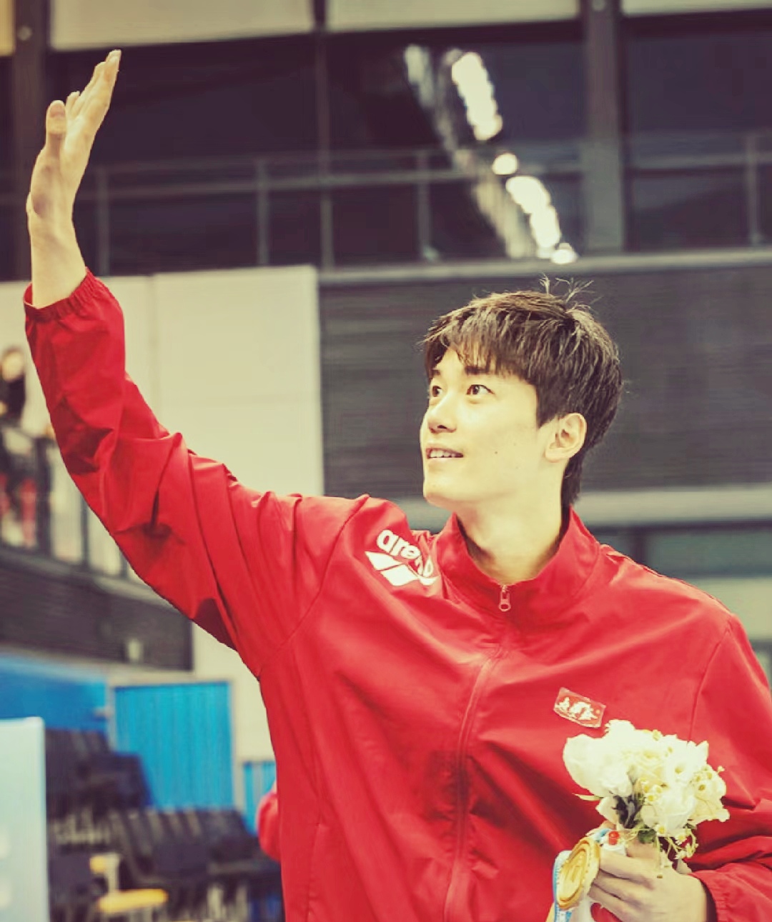 Faker迎来二十赛季出色发挥，湖人观众热烈欢呼！气势如虹延续的简单介绍